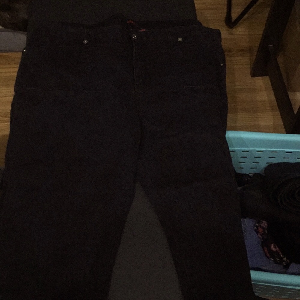 Zana Dee’s Size 28S black jeans
